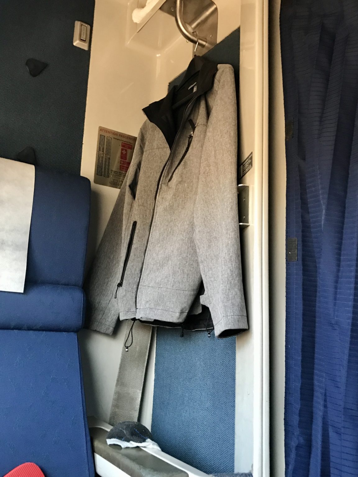 Amtrak Superliner Roomette: What You Need To Know - TWK