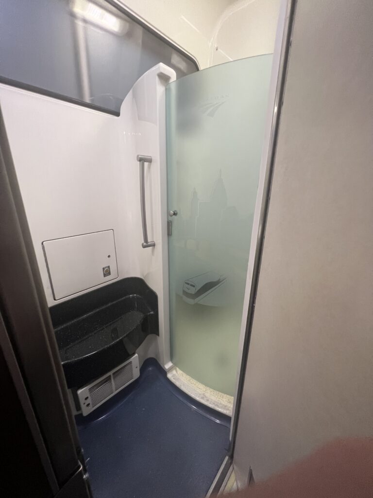 Amtrak Viewliner II shower